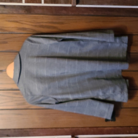 Blazer - Picture 2 of 3